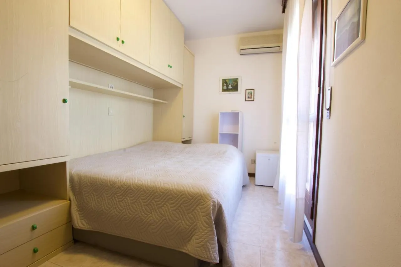 Kapselhotell Residence Madrid Stanza Lido di Jesolo